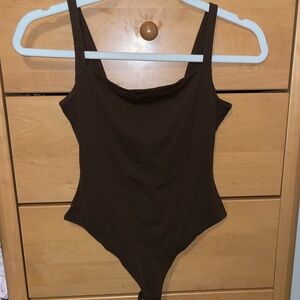 SKIMS fits everybody square neck bodysuit